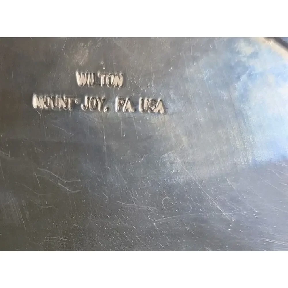 vintage Wilton Armetale metal bread tray 